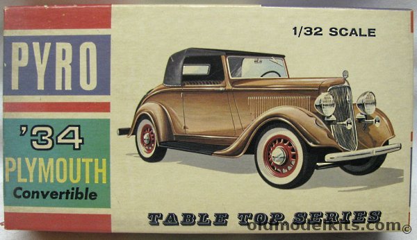 Pyro 1/32 1934 Plymouth 6 Cylinder Convertible, C335-60 plastic model kit